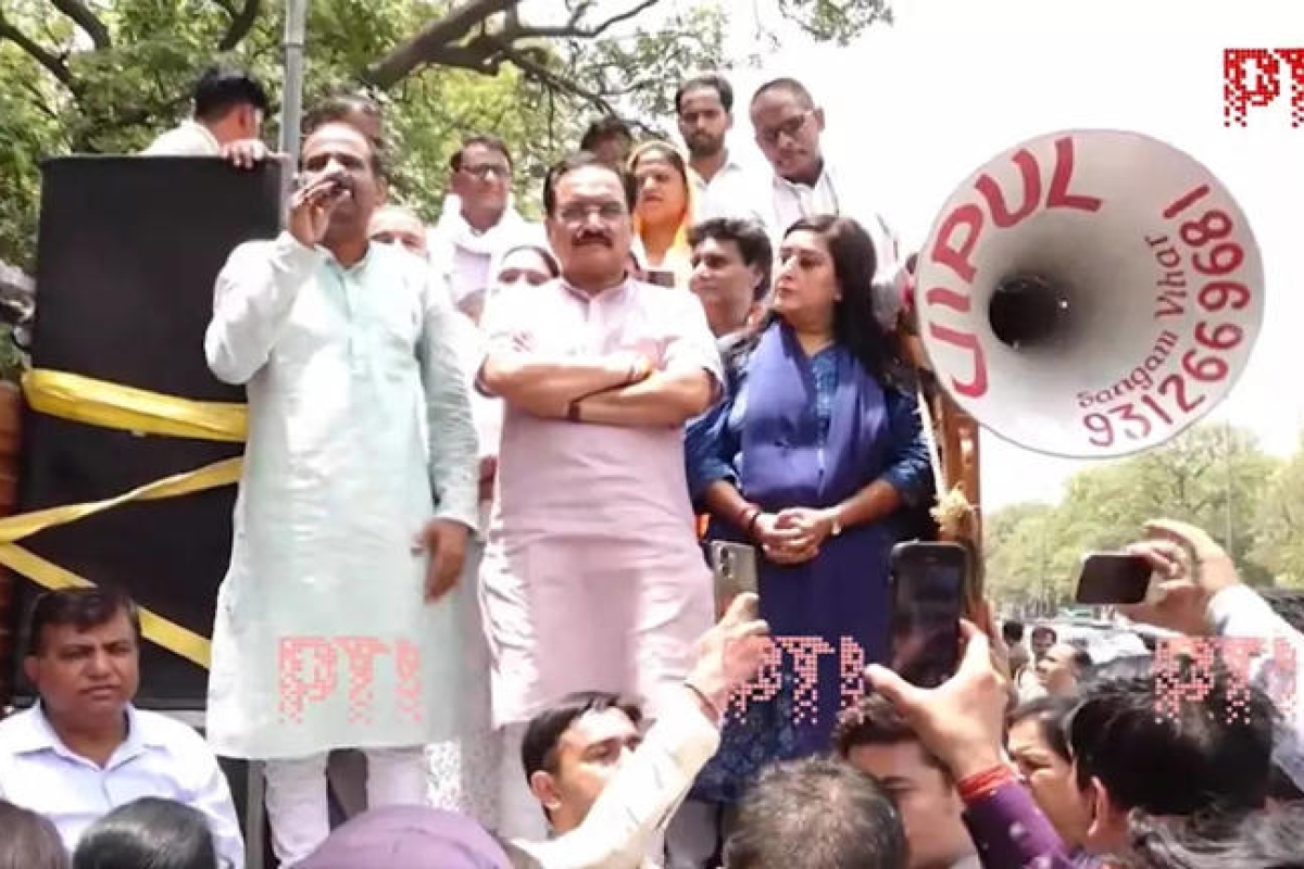 Delhi BJP leaders stage a protest regarding the water crisis, voicing criticism against the AAP government.