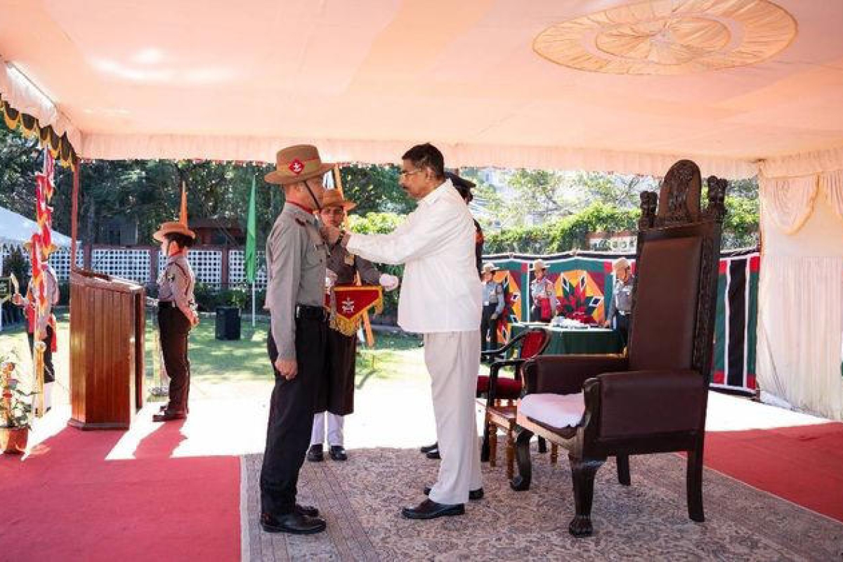 The Governor of Mizoram has awarded gold and silver medals to 35 personnel of the Assam Rifles in recognition of their exceptional service.